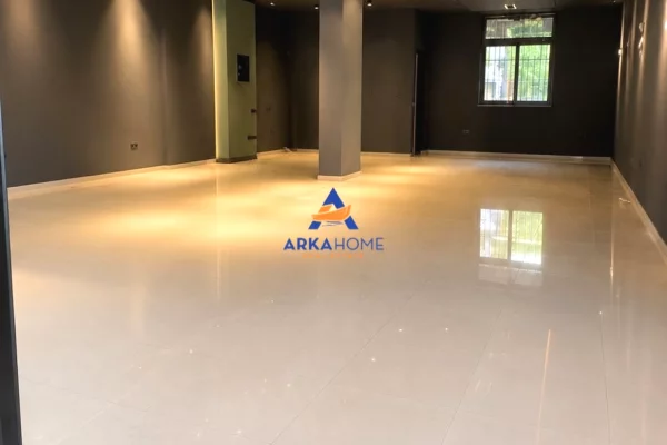 Ambient biznesi me qera 1+1 ne Tirane - 2,114 Euro