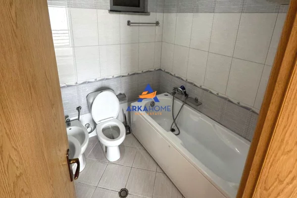 Shtepi me qera Apartament ne Tirane, 2+1, Mobilimi E mobiluar, Pagesa 500  Euro.