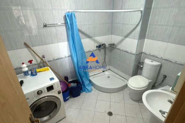 Shtepi me qera Apartament ne Tirane, 2+1, Mobilimi E mobiluar, Pagesa 500  Euro.