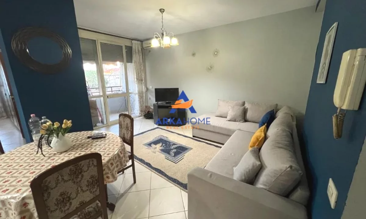 Shtepi me qera Apartament ne Tirane, 1+1, Mobilimi E mobiluar, Pagesa 581  Euro.