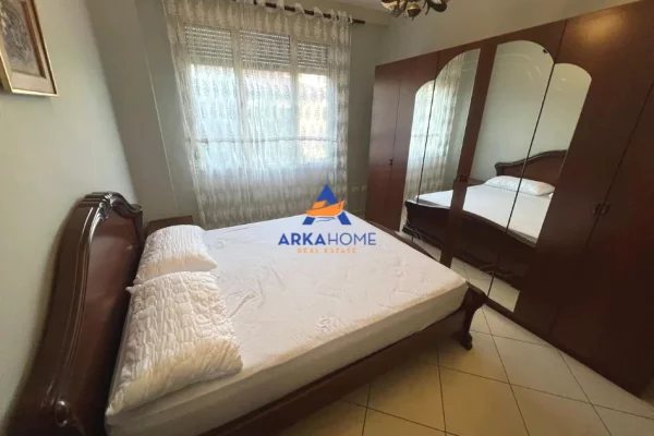 Shtepi me qera Apartament ne Tirane, 1+1, Mobilimi E mobiluar, Pagesa 581  Euro.