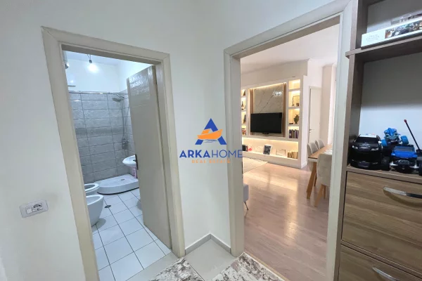 Shtepi ne shitje Apartament ne Tirane, 1+1, Mobilimi E mobiluar, Pagesa 88,500  Euro.