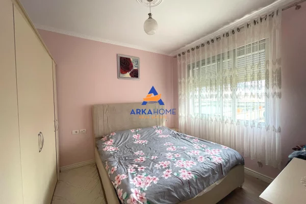 Shtepi ne shitje Apartament ne Tirane, 1+1, Mobilimi E mobiluar, Pagesa 88,500  Euro.