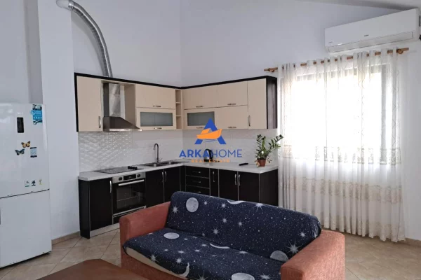 Shtepi ne shitje Apartament ne Tirane, 2+1, Mobilimi E mobiluar, Pagesa 185,000  Euro.