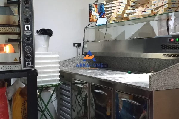 JEPET AMBIENT BIZNESI ME QERA 150M2 "PRANE GJYKATES CIVILE, VASIL SHANTO" 2500 EURO