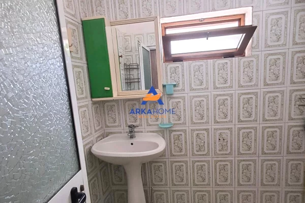 Shtepi me qera Apartament ne Tirane, 2+1, Mobilimi E mobiluar, Pagesa 317  Euro.