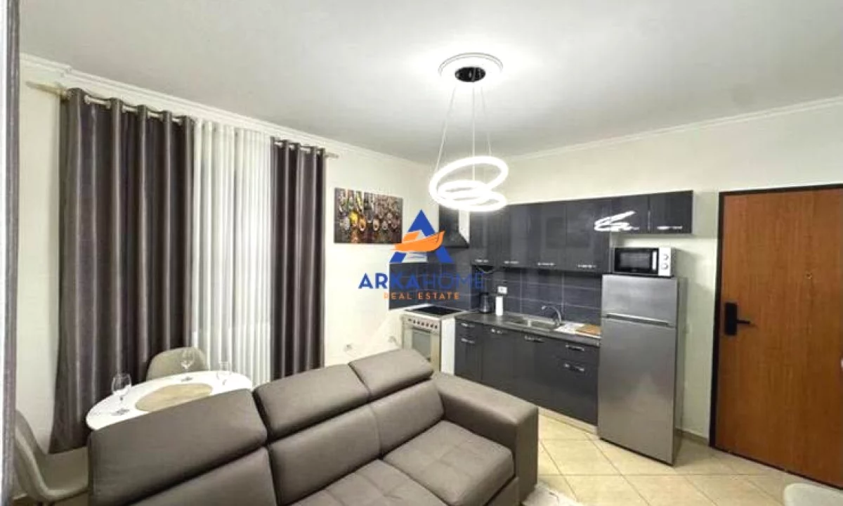 Shtepi me qera Apartament ne Tirane, 1+1, Mobilimi E mobiluar, Pagesa 422  Euro.
