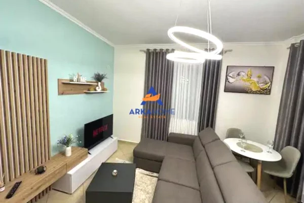 Shtepi me qera Apartament ne Tirane, 1+1, Mobilimi E mobiluar, Pagesa 422  Euro.
