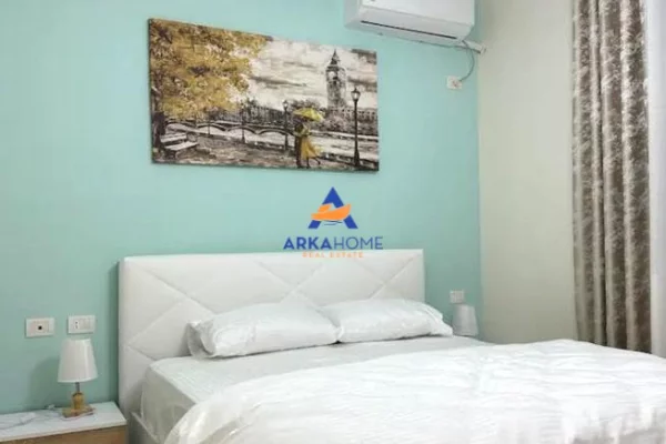 Shtepi me qera Apartament ne Tirane, 1+1, Mobilimi E mobiluar, Pagesa 422  Euro.