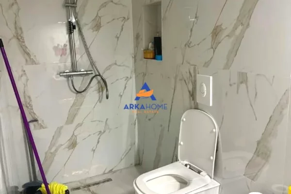 Shtepi me qera Apartament ne Tirane, 1+1, Mobilimi E mobiluar, Pagesa 634  Euro.