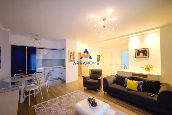 Shtepi me qera 2+1 ne Tirane - 900 Euro