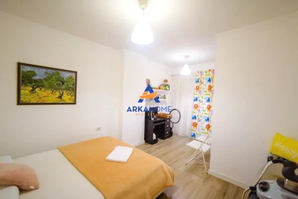 Shtepi me qera Apartament ne Tirane, 2+1, Mobilimi E mobiluar, Pagesa 900  Euro.
