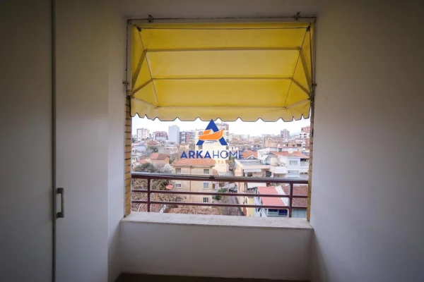 Shtepi me qera Apartament ne Tirane, 2+1, Mobilimi E mobiluar, Pagesa 900  Euro.