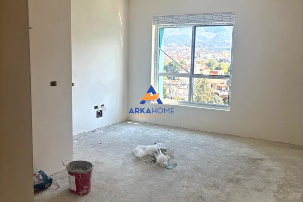 Shtepi ne shitje Apartament ne Tirane, 1+1, Mobilimi Bosh, pa mobiluar, Pagesa 99,000  Euro.