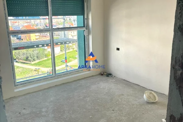 Shtepi ne shitje Apartament ne Tirane, 1+1, Mobilimi Bosh, pa mobiluar, Pagesa 99,000  Euro.