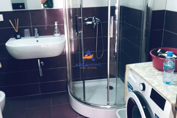 Shtepi me qera Apartament ne Tirane, 2+1, Mobilimi E mobiluar, Pagesa 739  Euro.