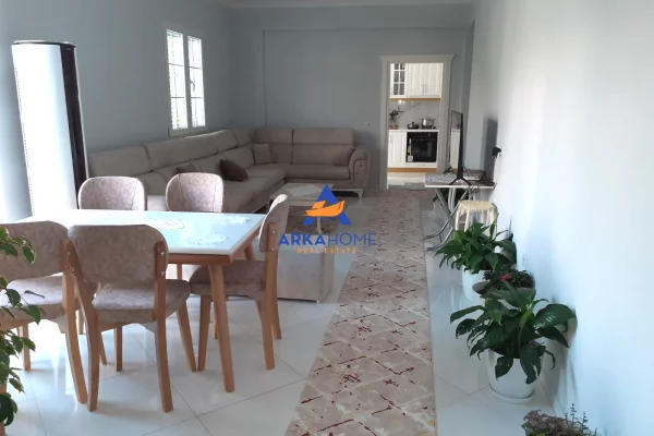 Shtepi me qera Shtepi Private ne Tirane, 2+1, Mobilimi E mobiluar, Pagesa 1,585  Euro.