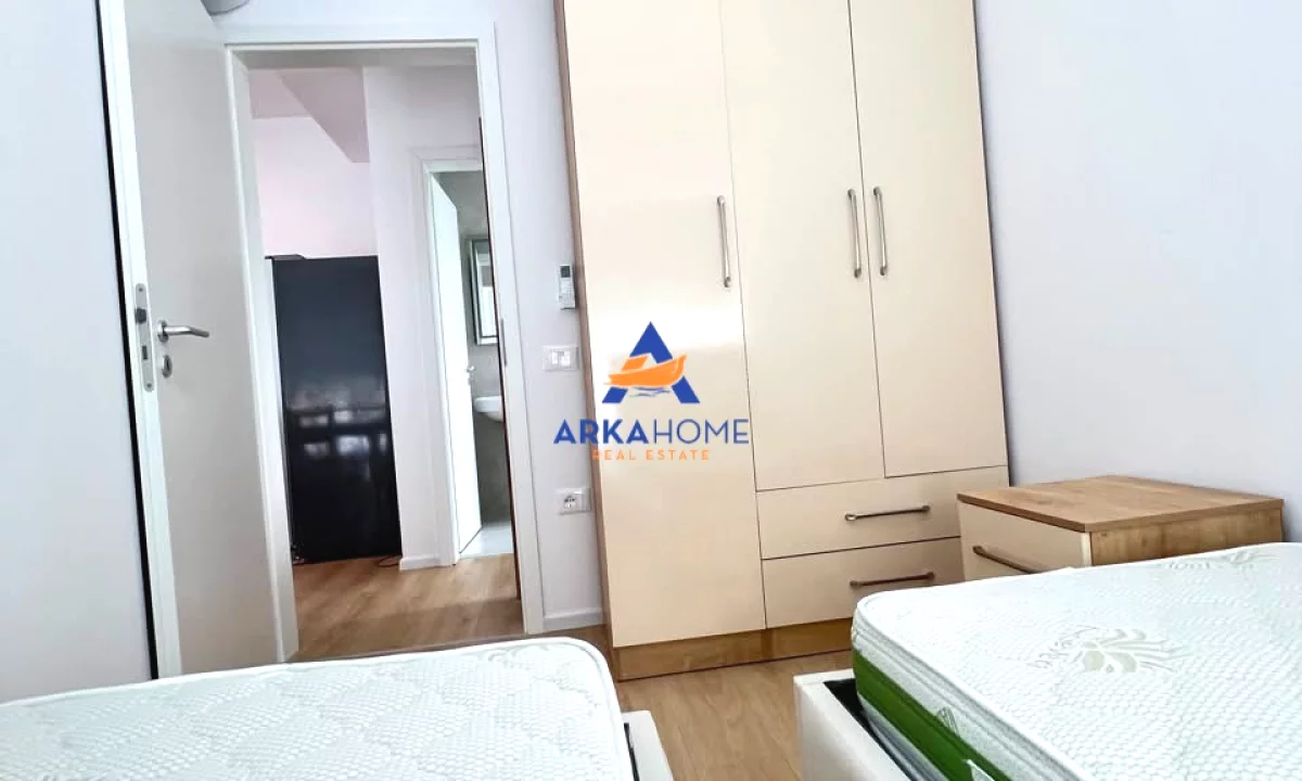 Shtepi me qera Apartament ne Tirane, 2+1, Mobilimi E mobiluar, Pagesa 500  Euro.