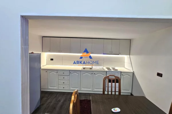 Shtepi ne shitje Apartament ne Tirane, 2+1, Mobilimi E mobiluar, Pagesa 238,700  Euro.