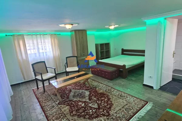 Shtepi ne shitje Apartament ne Tirane, 2+1, Mobilimi E mobiluar, Pagesa 238,700  Euro.