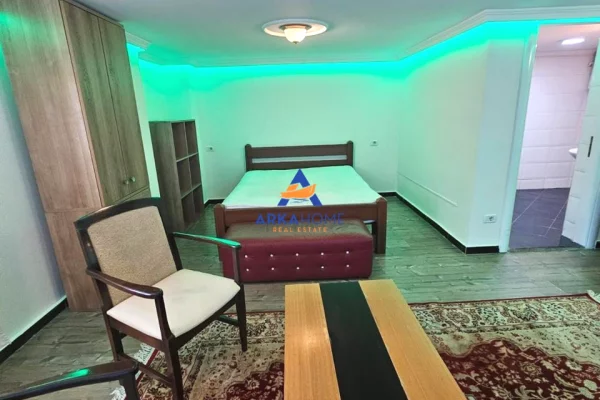 Shtepi ne shitje Apartament ne Tirane, 2+1, Mobilimi E mobiluar, Pagesa 238,700  Euro.