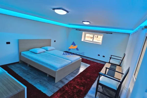 Shtepi ne shitje Duplex(shtepi me 2 kate) ne Tirane, 2+1, Mobilimi E mobiluar, Pagesa 257,600  Euro.