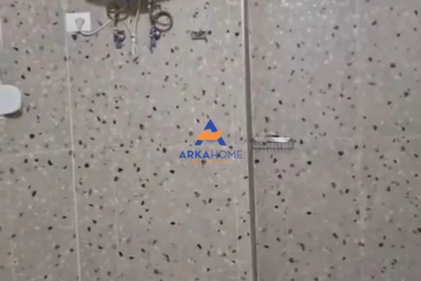 Shtepi me qera Apartament ne Tirane, 2+1, Mobilimi E mobiluar, Pagesa 957  Euro.