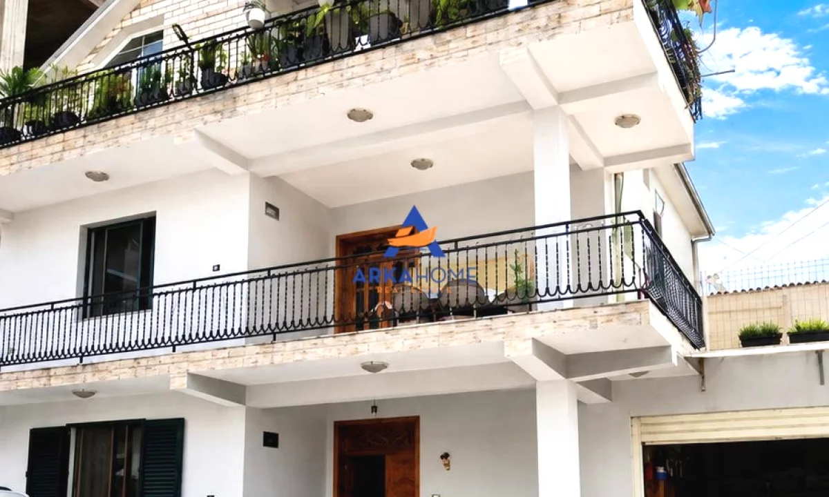 Shtepi ne shitje Apartament ne Tirane, 4+1, Mobilimi E mobiluar, Pagesa 550,000  Euro.