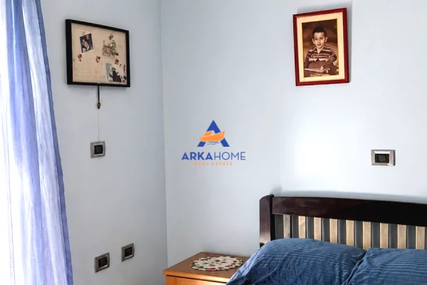 Shtepi ne shitje Apartament ne Tirane, 3+1, Mobilimi E mobiluar, Pagesa 116,000  Euro.