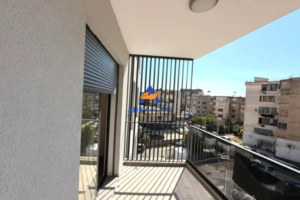 Shtepi me qera Apartament ne Tirane, 2+1, Mobilimi Bosh, pa mobiluar, Pagesa 691  Euro.