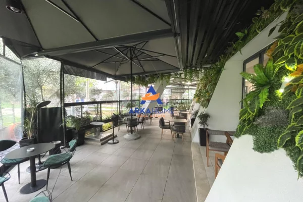 JEPET ME QERA LOKAL TE KOMPLEKSI MAGNET 260M2 1500 EURO NETO