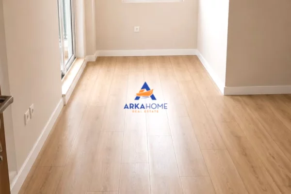 Shtepi ne shitje Apartament ne Tirane, 2+1, Mobilimi Bosh, pa mobiluar, Pagesa 170,000  Euro.