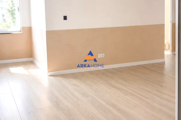 Shtepi ne shitje Apartament ne Tirane, 2+1, Mobilimi Bosh, pa mobiluar, Pagesa 170,000  Euro.