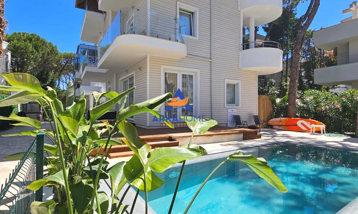 Shtepi ne shitje Apartament ne Durres, 4+1, Mobilimi E mobiluar, Pagesa 1,300,000  Euro.