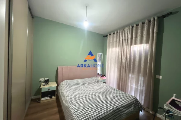 Shtepi ne shitje Apartament ne Tirane, 1+1, Mobilimi E mobiluar, Pagesa 111,940  Euro.