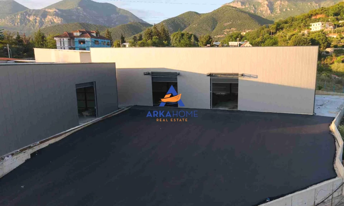 JEPET ME QERA KAPANON INDUSTRIAL / MAGAZINE 1500M2 "TUFINE" 1.500.000 LEKE