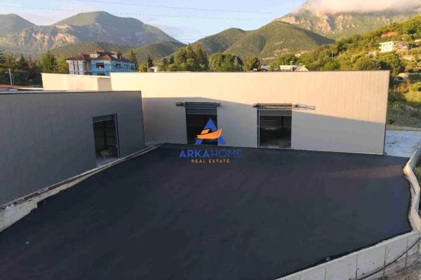 JEPET ME QERA KAPANON INDUSTRIAL / MAGAZINË 1500M2 "TUFINE" 1.500.000 LEKE