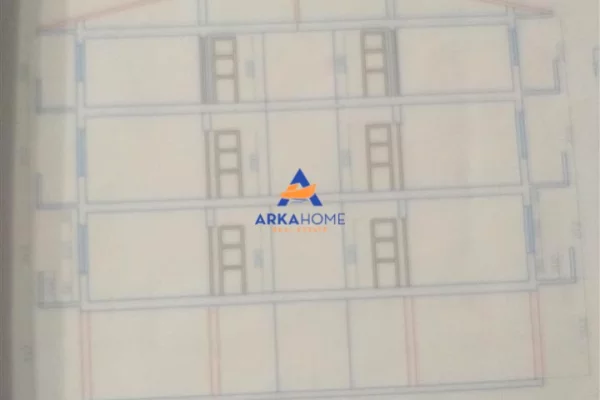 Shtepi ne shitje Apartament ne Tirane, 3+1, Mobilimi E mobiluar, Pagesa 350,000  Euro.