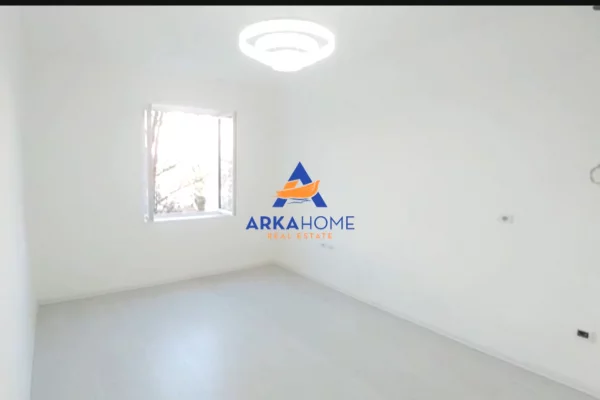 Ambient biznesi me qera 1+1 ne Tirane - 650 Euro