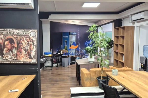 Ambient biznesi me qera 1+1 ne Tirane - 900 Euro