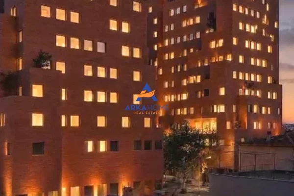 Shtepi ne shitje Apartament ne Tirane, 1+1, Mobilimi Bosh, pa mobiluar, Pagesa 11  Euro.