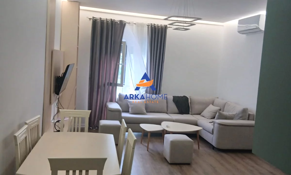 Shtepi me qera Apartament ne Tirane, 2+1, Mobilimi E mobiluar, Pagesa 533  Euro.
