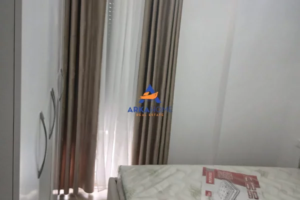 Shtepi me qera Apartament ne Tirane, 2+1, Mobilimi E mobiluar, Pagesa 533  Euro.