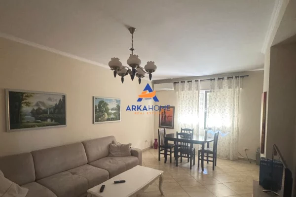Shtepi me qera 2+1 ne Tirane - 692 Euro