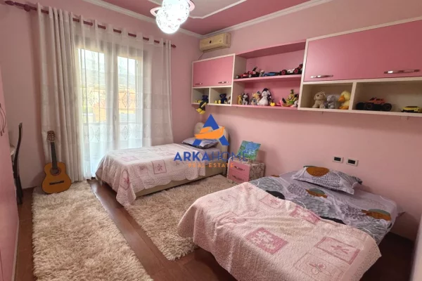 Shtepi me qera Apartament ne Tirane, 2+1, Mobilimi E mobiluar, Pagesa 533  Euro.