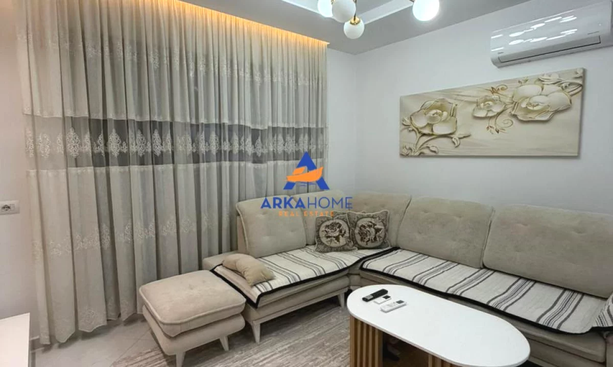 Shtepi me qera Apartament ne Tirane, 1+1, Mobilimi E mobiluar, Pagesa 639  Euro.