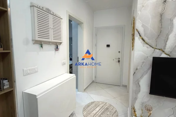 Shtepi me qera Apartament ne Tirane, 1+1, Mobilimi E mobiluar, Pagesa 639  Euro.