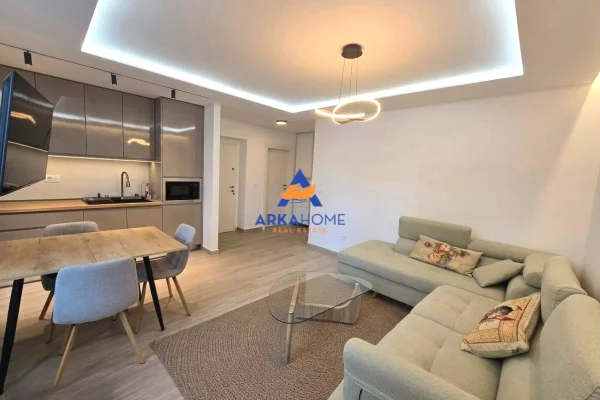 Shtepi ne shitje Apartament ne Tirane, 2+1, Mobilimi E mobiluar, Pagesa 200,959  Euro.