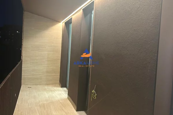 JEPET ME QERA AMBJENT 116M2 "RRUGA E KOSOVARVE, AFER OLIMPIKUT" 1700 EURO