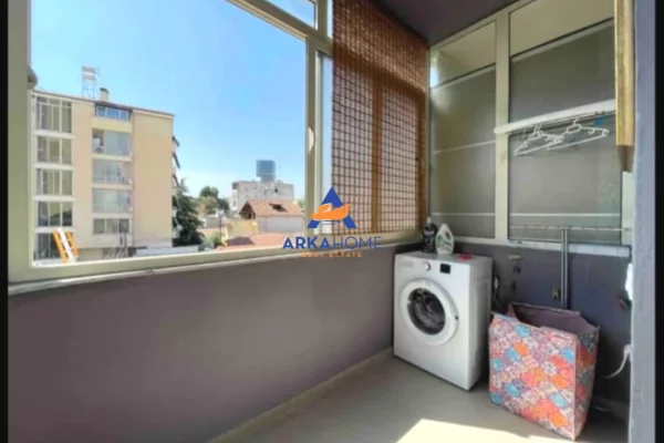 Shtepi me qera Apartament ne Tirane, 1+1, Mobilimi E mobiluar, Pagesa 586  Euro.